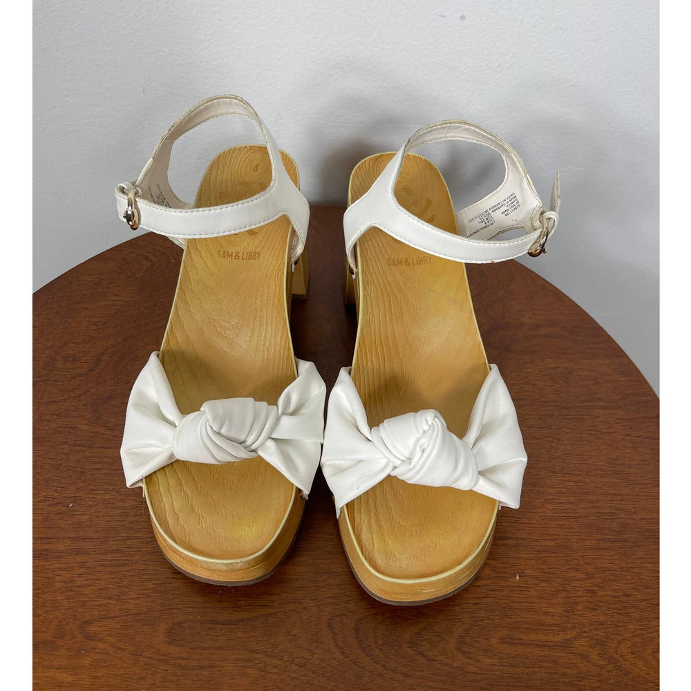 Sam & Libby Sandals in White Size 8